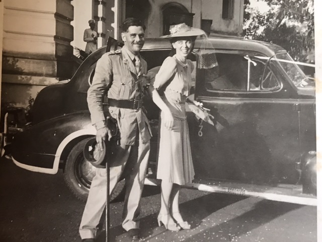Couple marry St Paul's Cathedral Calcutta
